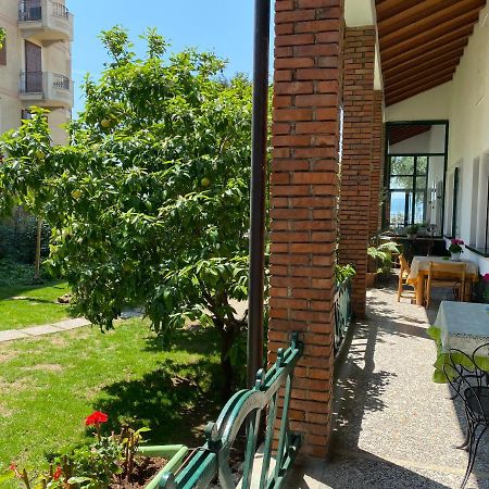 Casa Vacanze Gabbianella Villa Con Giardino Lungolago Maderno Toscolano-Maderno Exterior foto