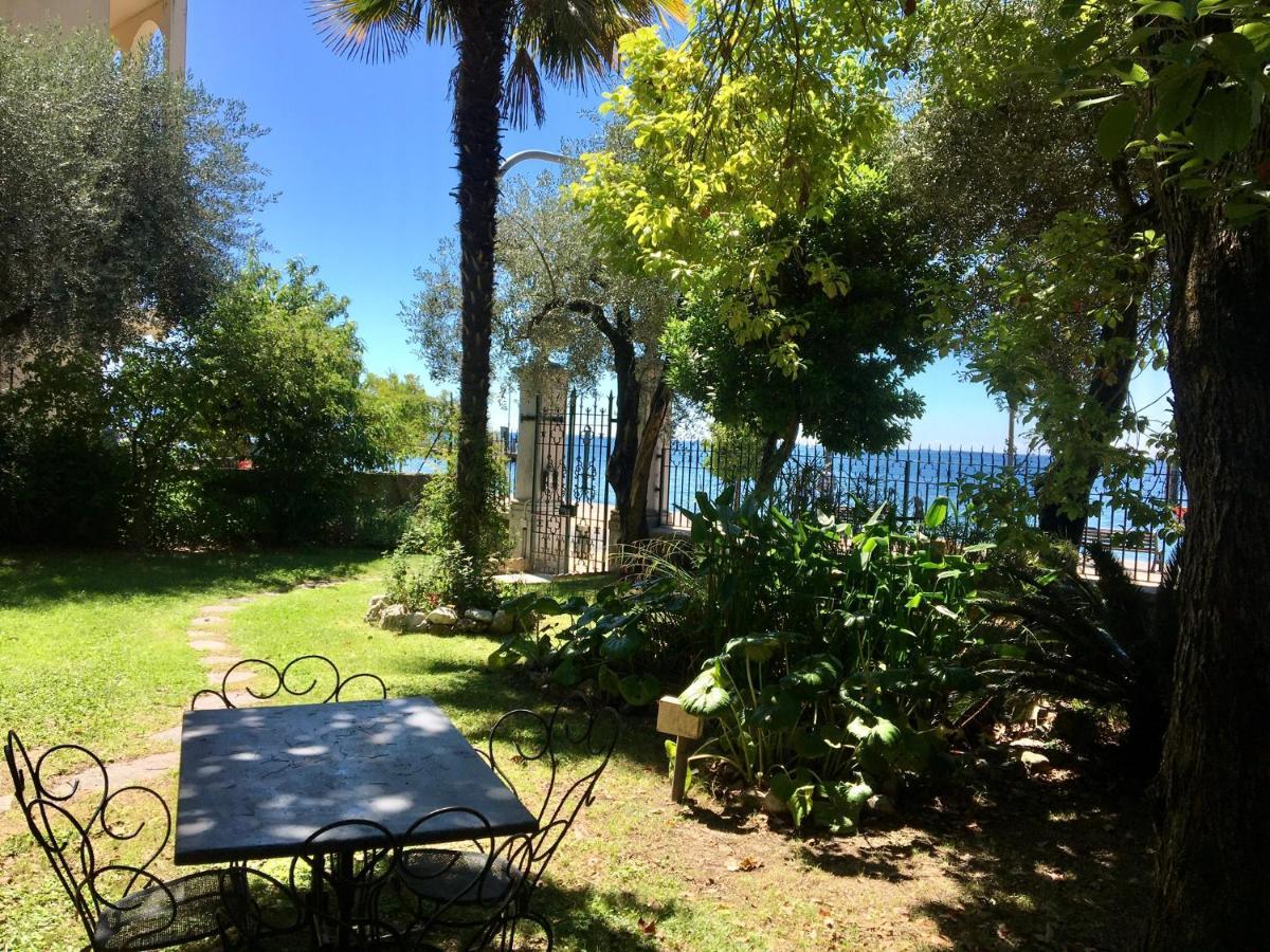 Casa Vacanze Gabbianella Villa Con Giardino Lungolago Maderno Toscolano-Maderno Exterior foto