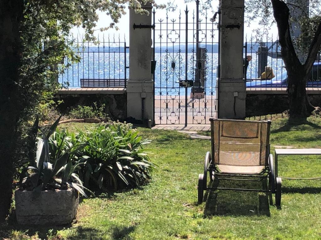 Casa Vacanze Gabbianella Villa Con Giardino Lungolago Maderno Toscolano-Maderno Exterior foto